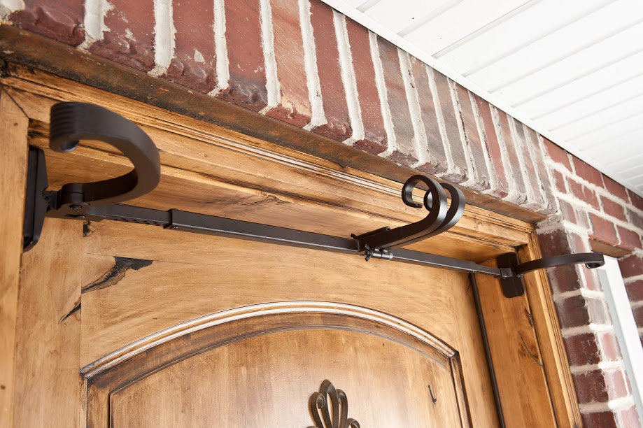 TreeKeeper Premium Christmas Aluminum Single Door Wreath and Garland