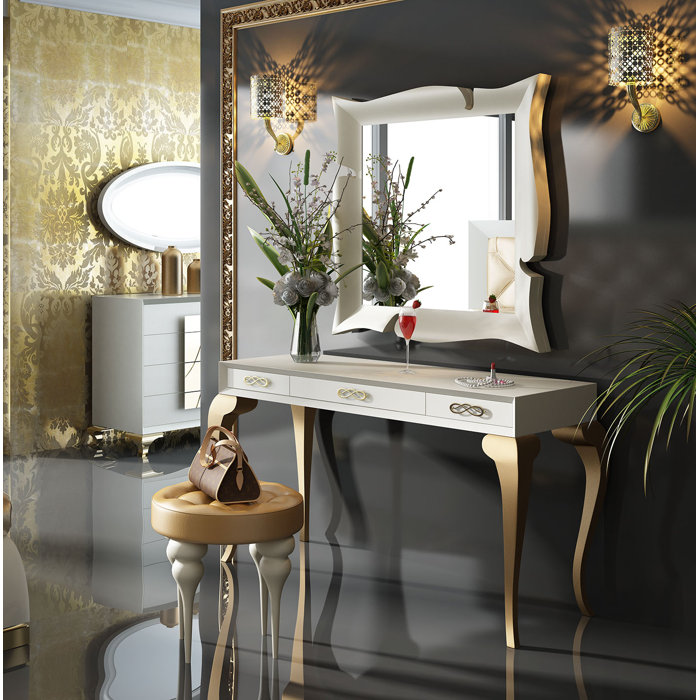 Kirkwood Bedroom Makeup Vanity Set With Mirror