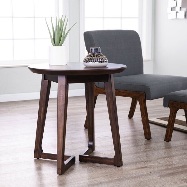 Lamothe End Table By Ivy Bronx