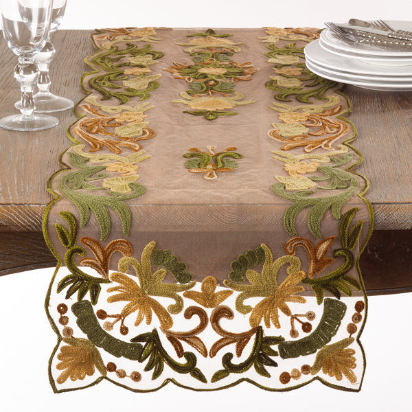 Eslick Embroidered Runner by August Grove