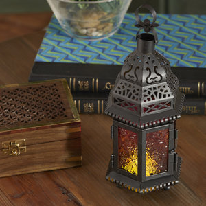 Deja Metal/Glass Candle Lantern