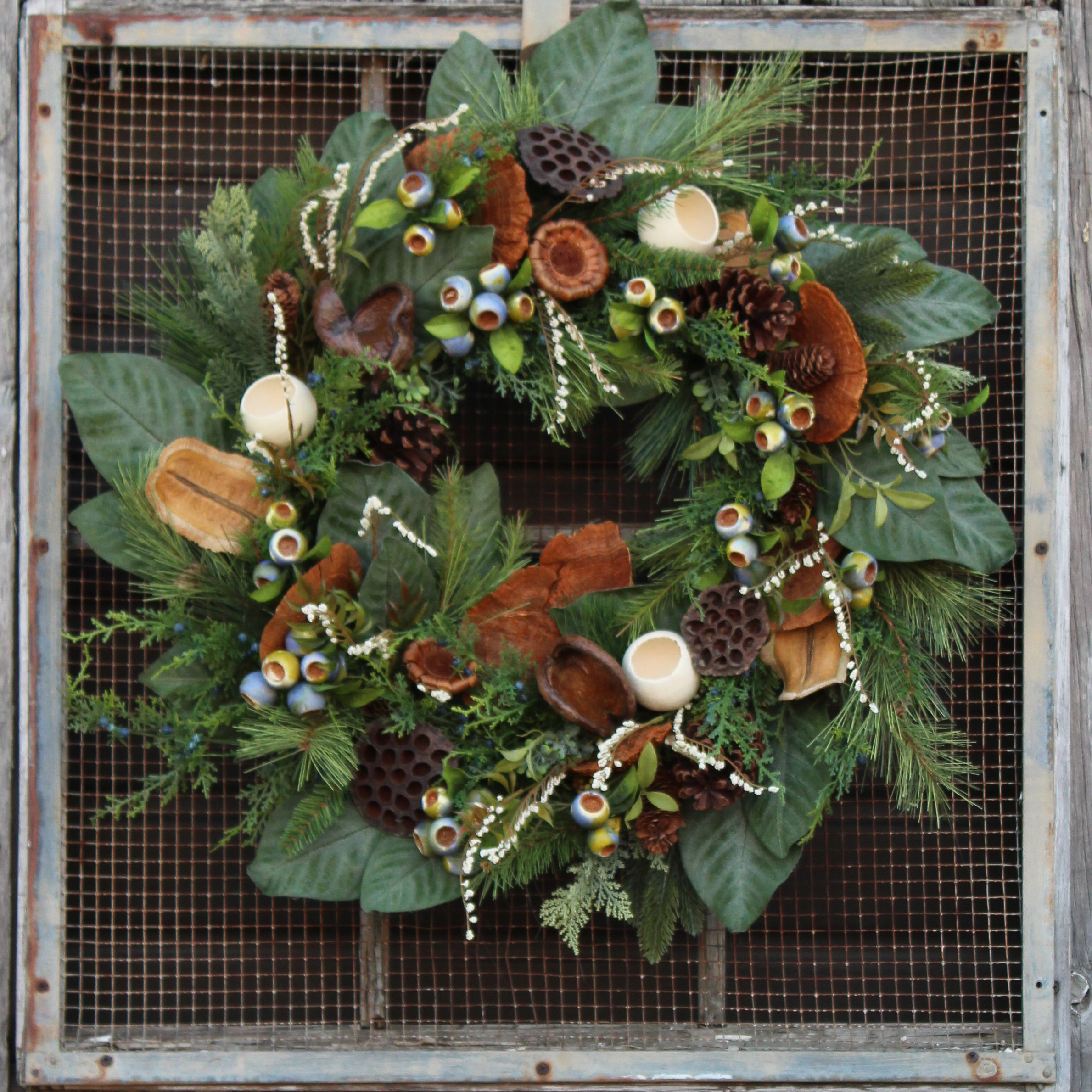 The Holiday Aisle Magnolia Dried Mushrooms And Natural Lotus Pods