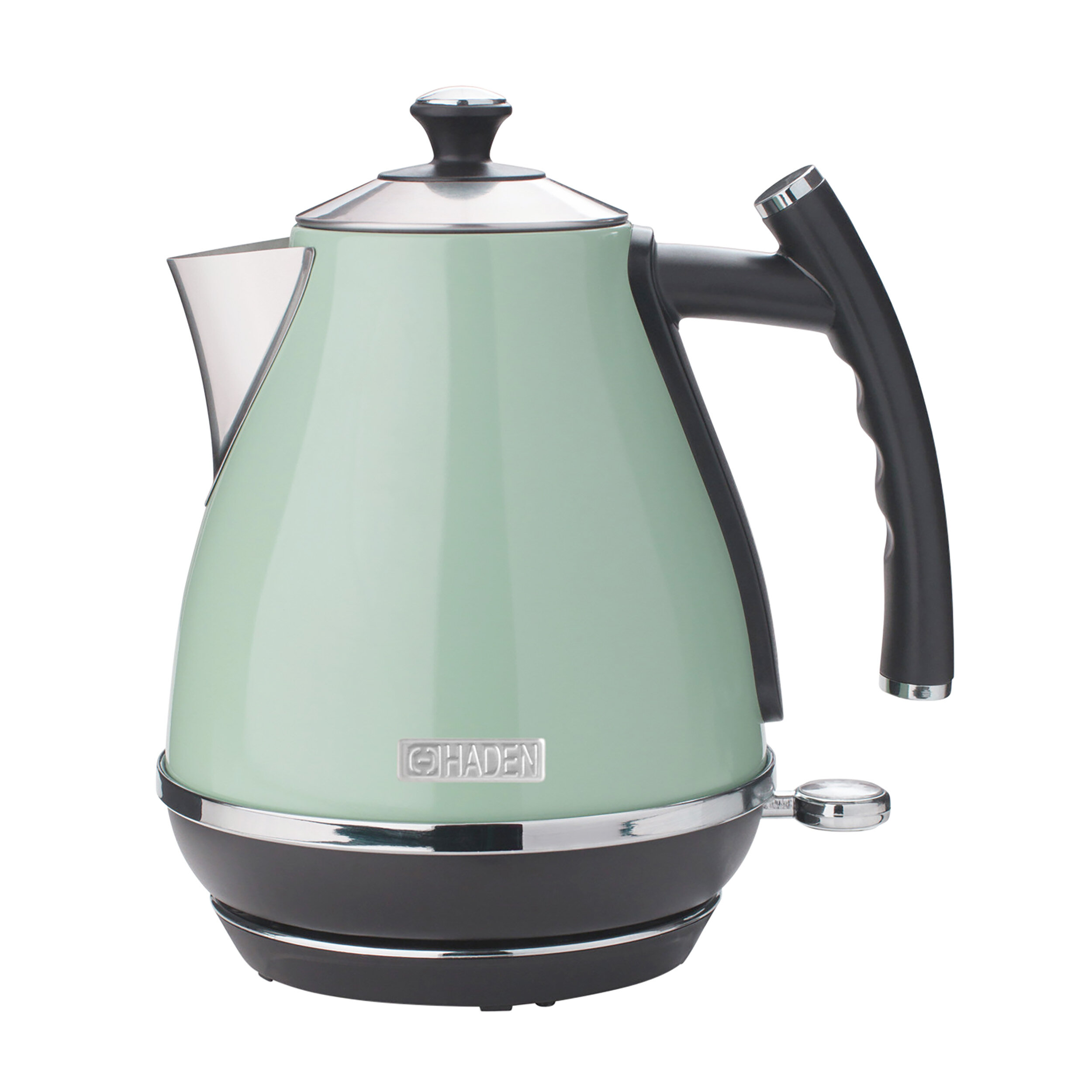 tea in electric kettle