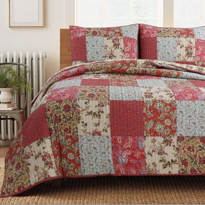 August Grove Rosemond Floral Patchwork Reversible Quilt Set