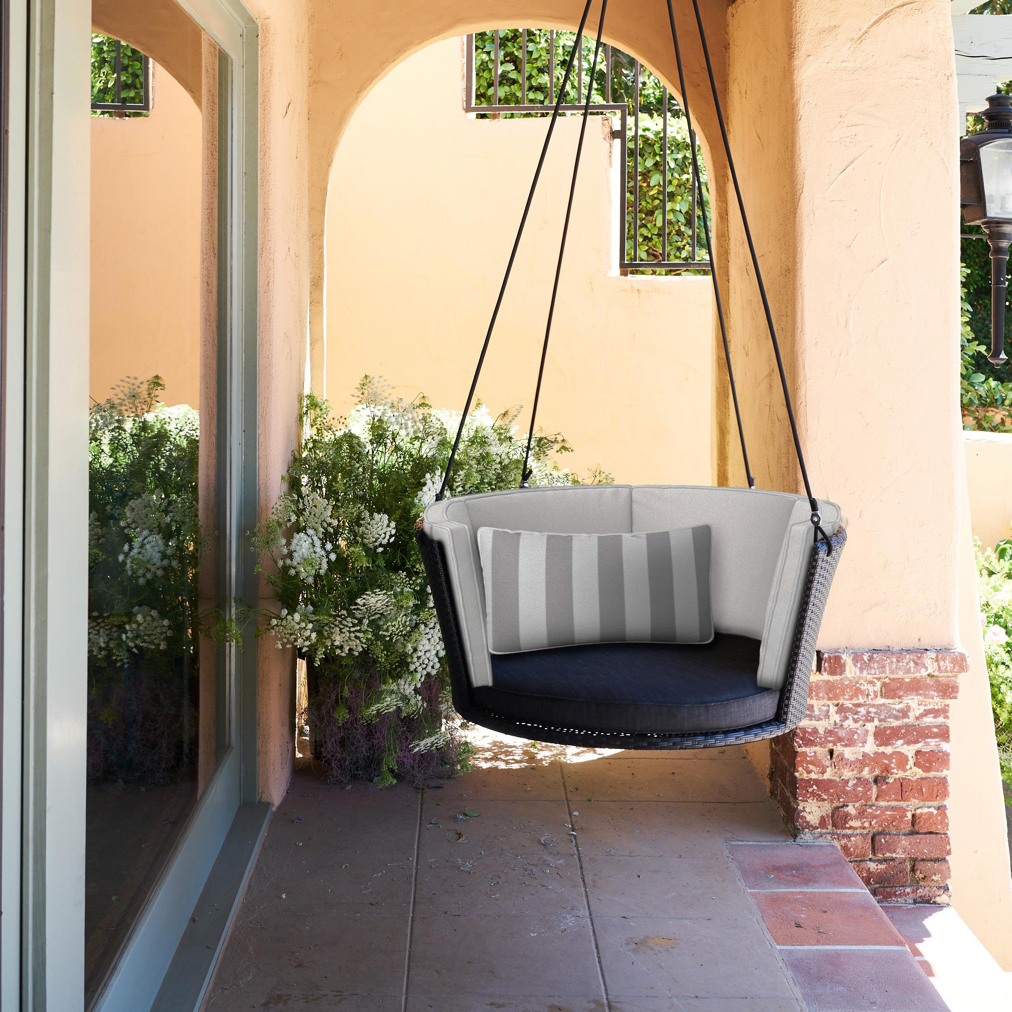 chair swings outdoor