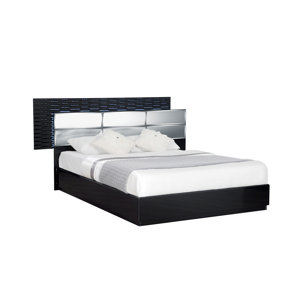 Manhattan Panel Bed