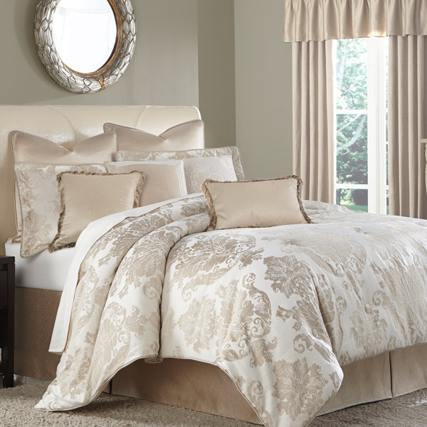 Marbella Comforter Set
