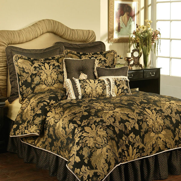 Karol 4 Piece Comforter Set