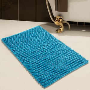 Lawncrest Handloom Bath Rug