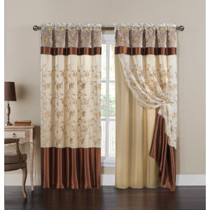 Stafford Nature/Floral Max Blackout Rod Pocket Single Curtain Panel