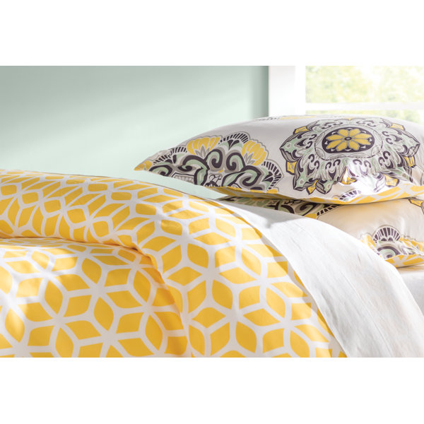 Ibiza 3 Piece Reversible Duvet Set by Chic Home