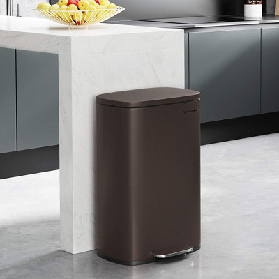 Kitchen 13.2 Gallon Step On Trash Can Songmics