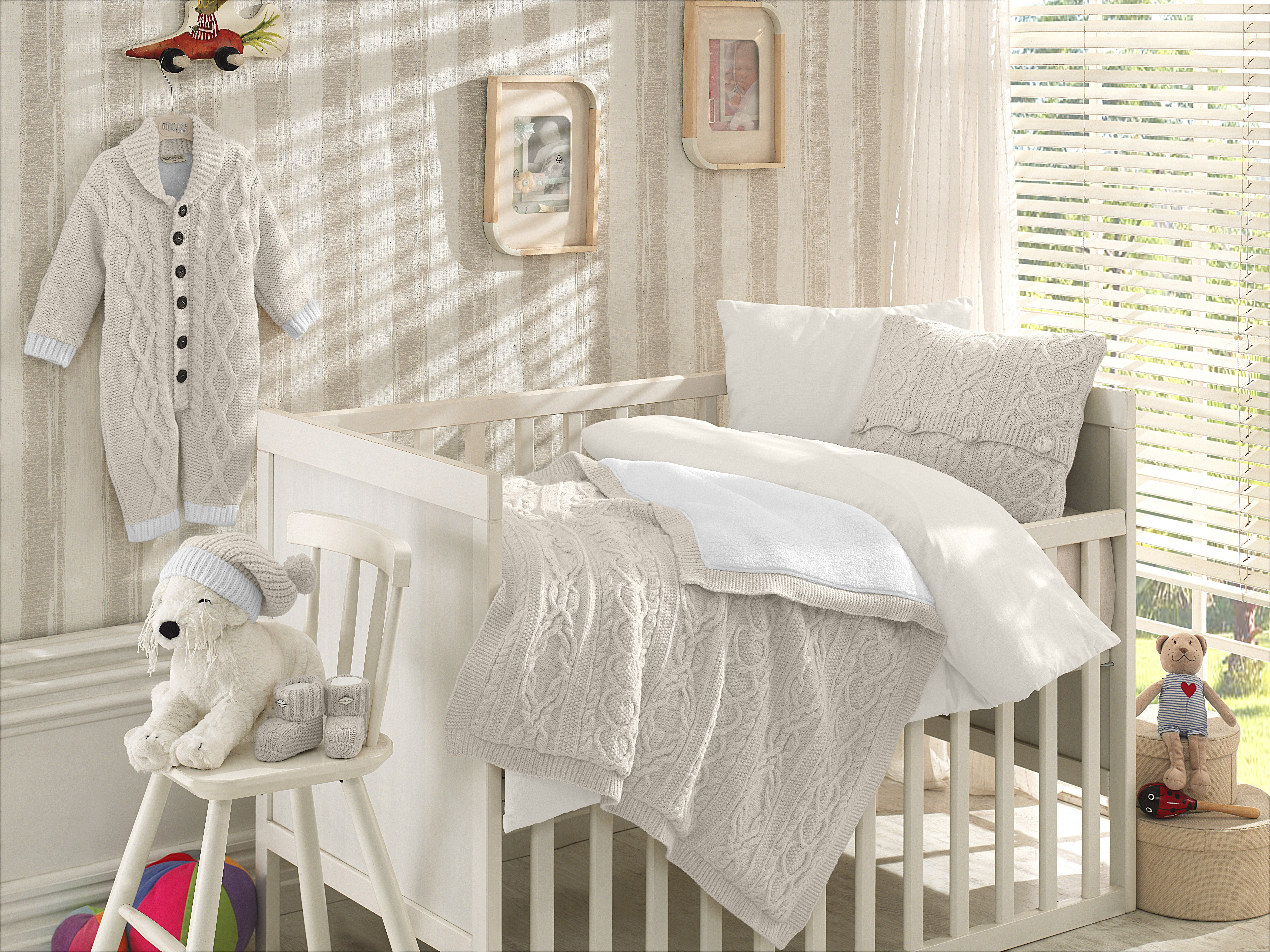 Bettsets Linens And More Modern Luxury Quality 4 Piece Crib Bedding Sets For Girls And Baby Stars Group Com