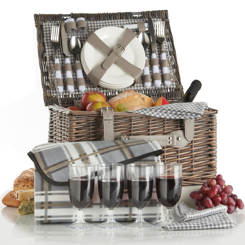 Deluxe 4-Person Traditional Wicker Picnic Basket