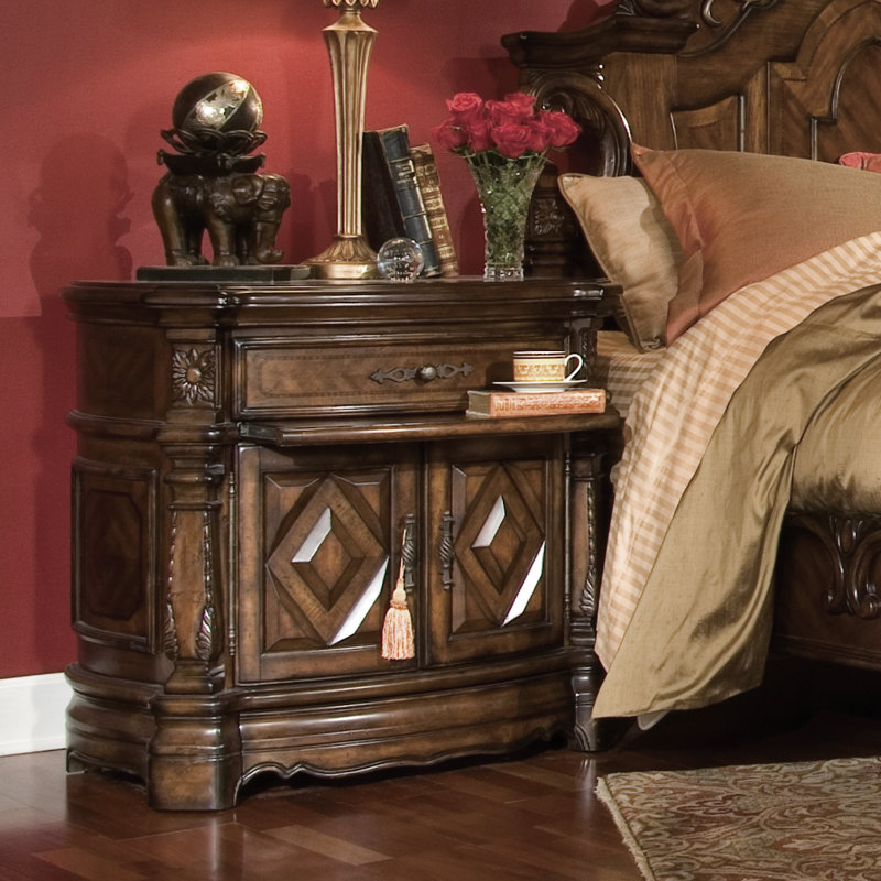 Michael Amini Windsor Court Platform Configurable Bedroom ...