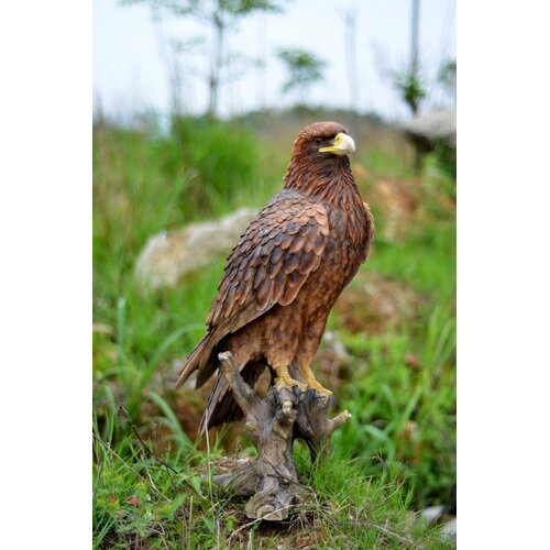 Golden Eagle Statue