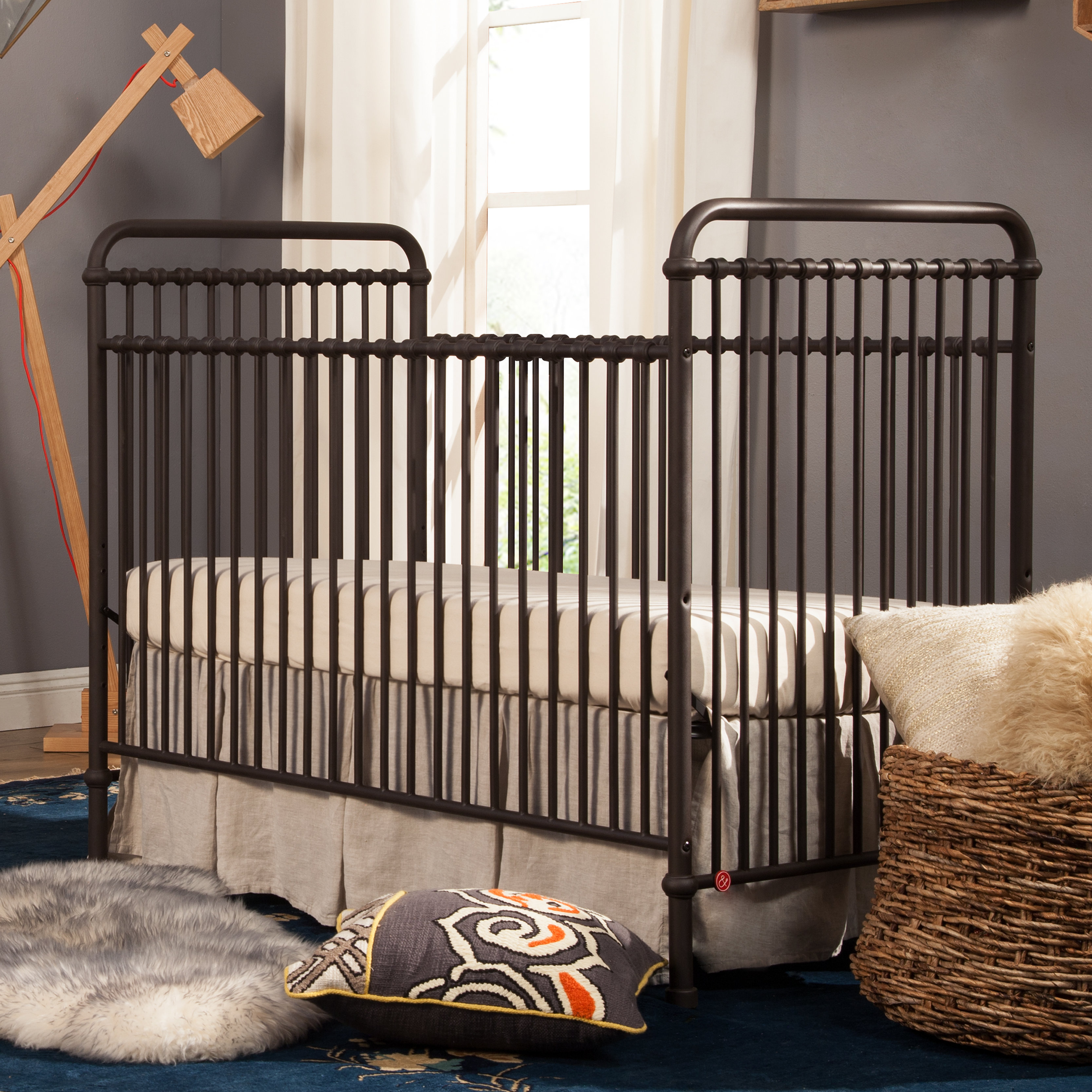 Million Dollar Baby Classic Abigail 3 In 1 Convertible Crib