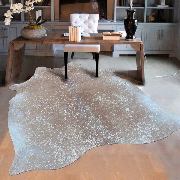 Elegant Luminous Cowhide Gray Area Rug by Rug Factory Plus