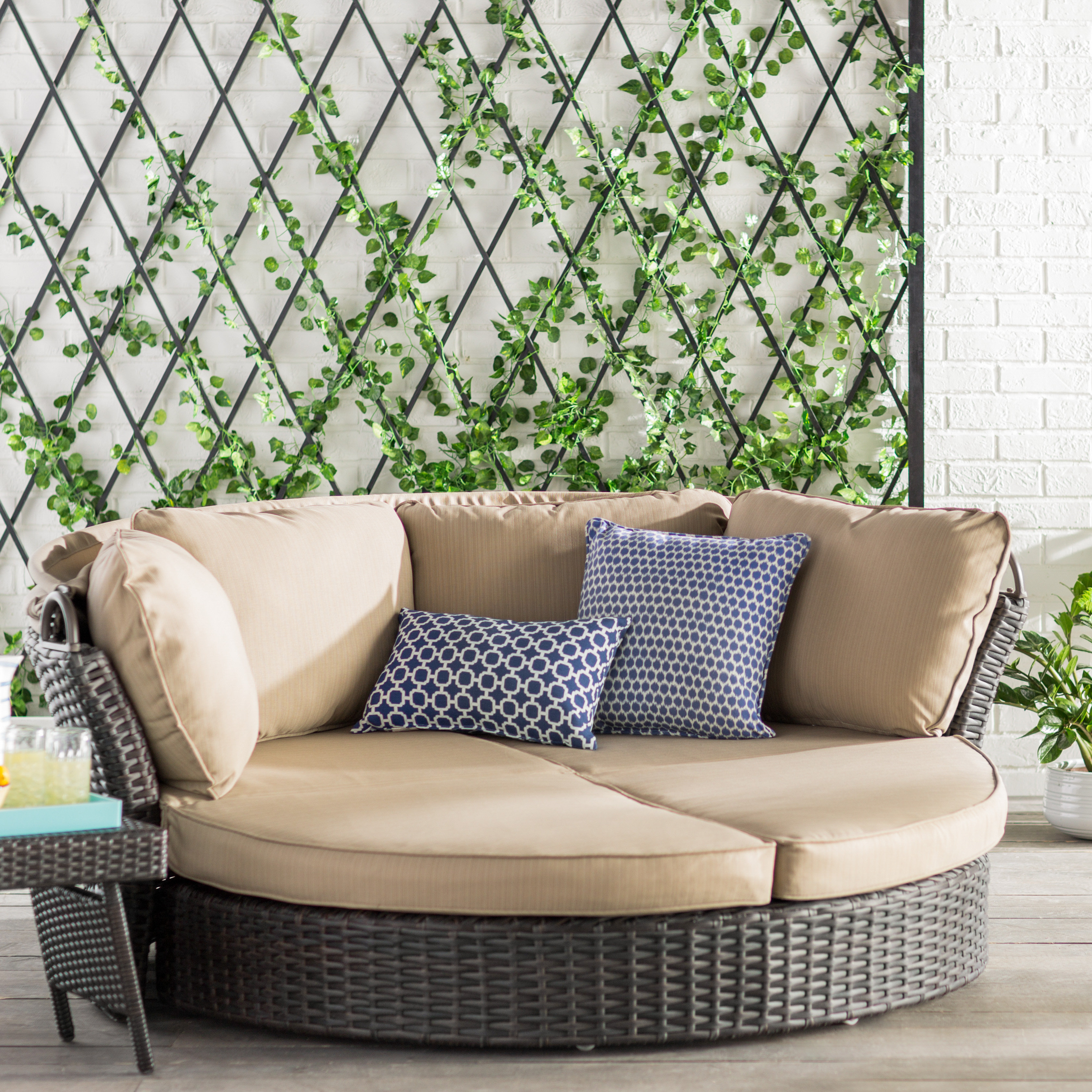 Tiana Patio Daybed With Cushions Reviews Allmodern