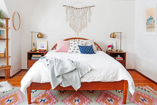 4 Fi For The Blank E Above Your Bed Wayfair Boho Bedroom With A White Linen Duvet Accent Pillows In Pink And Blue