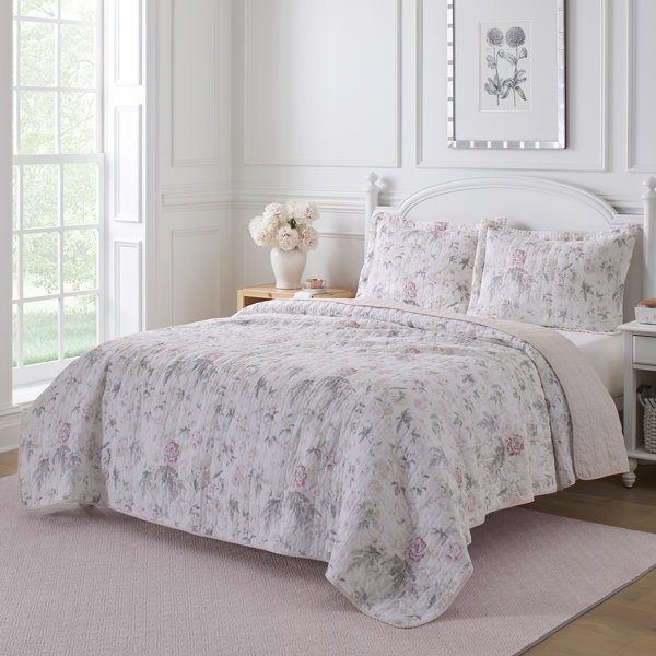 2 Piece French Country Nature Floral Quilt Twin Size Beautiful Patchwork Flowers Fern Blossom Cottage Lavender Purple Quilts Border Scalloped Edge Reverse Comfortable Soft Cozy Shabby Chic Bedding 