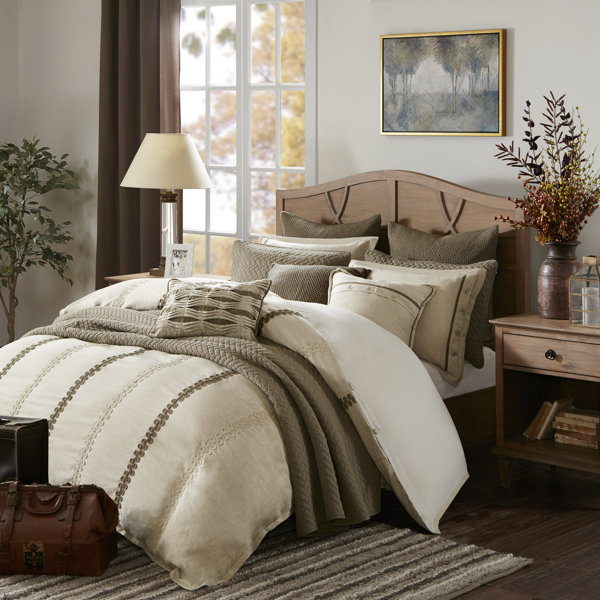 Chateau Reversible Comforter Set