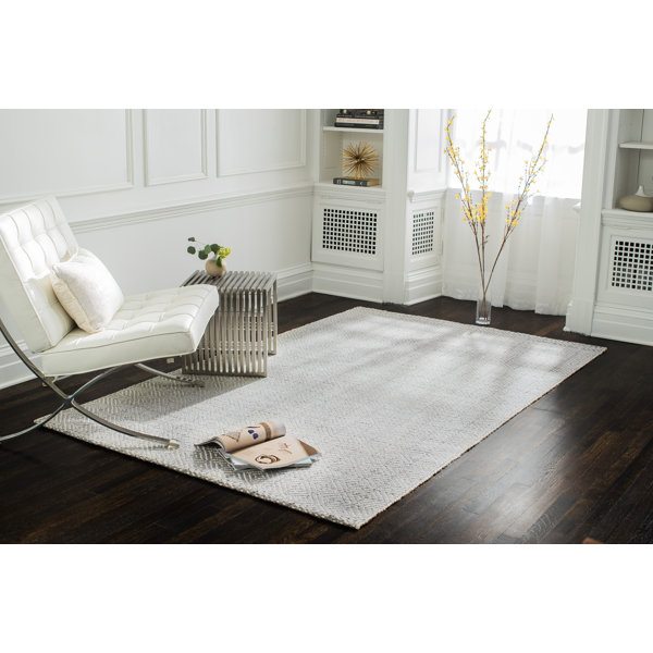 Flatweave Hand-Woven Gray/White Area Rug by Ivy Bronx