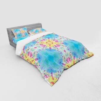 East Urban Home Psychedelic Blurred Wavy Ornaments Oriental Quirky
