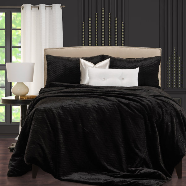 High Kicks Faux Fur Duvet Cover and Insert Set