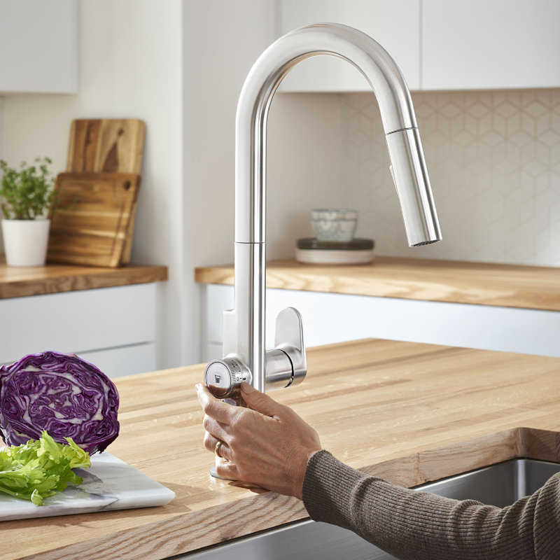 American Standard Beale Pull Down Touch Single Handle Kitchen