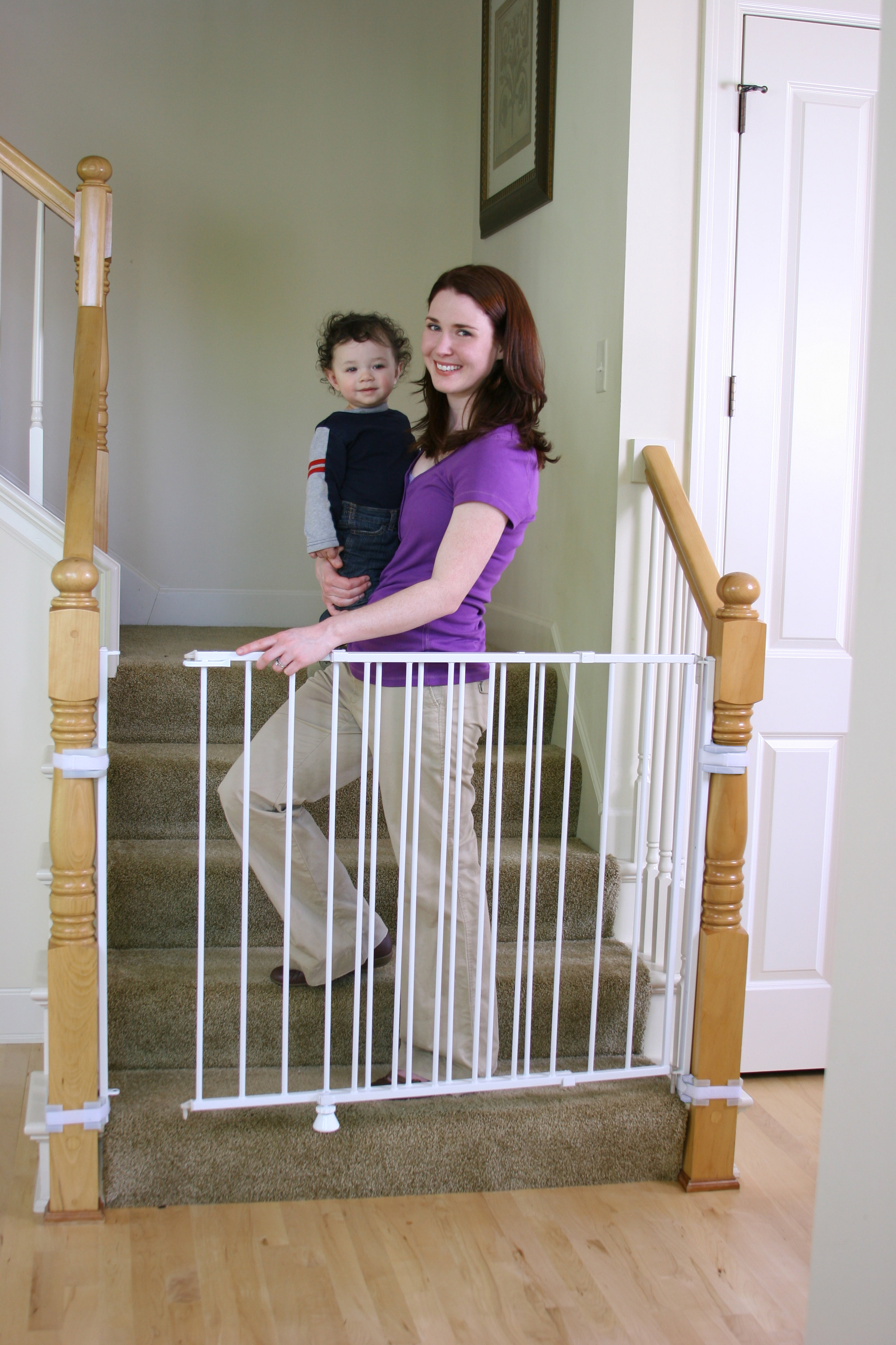stair gate rounded banisters
