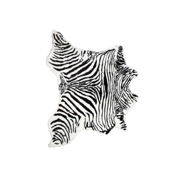 Black/White Area Rug by Luxe