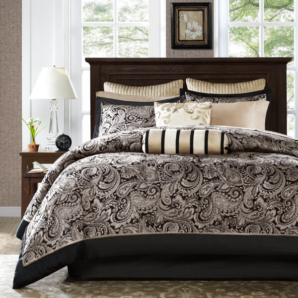 Pereira 200 Thread Count Comforter Set by Alcott H