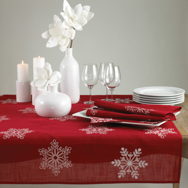 Snowflake Table Runner by The Holiday Aisle