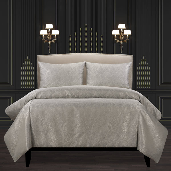 Jazz Club Shimmering Luxury Duvet Cover and Insert Set
