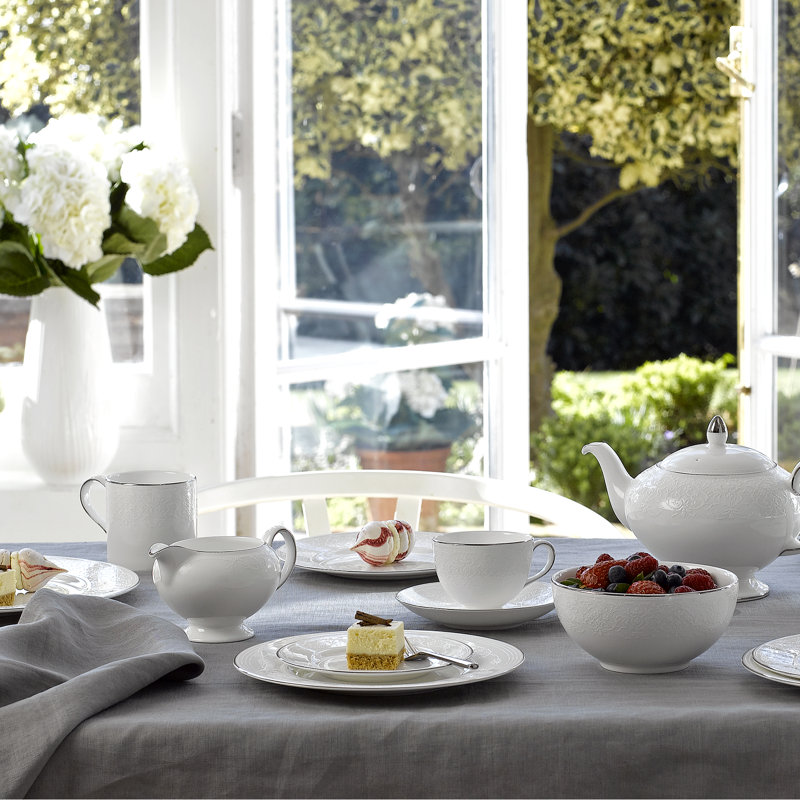 wedgwood english lace 5 piece place setting