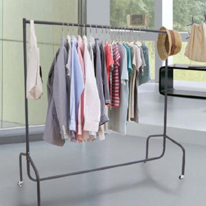 150 cm H x 120 cm B x 60 cm T Rollgarderobe von ..