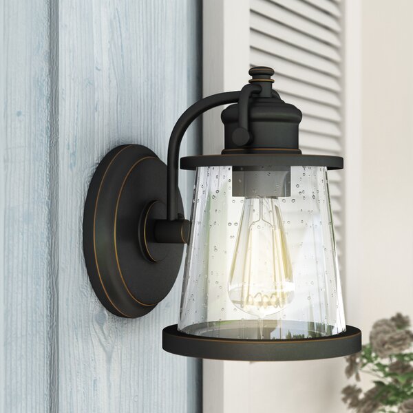 Chenoweth 1-Light Outdoor Wall Sconce by Gracie Oaks