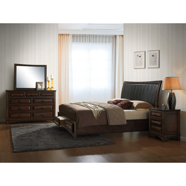 North Adams Queen Platform 4 Piece Bedroom Set By Charlton Home by Charlton Home Spacial Price