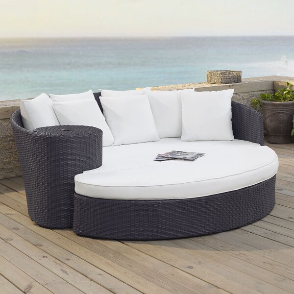 Dinah Daybed with Cushions by Highland Dunes
