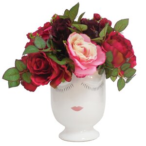 Roses Selfie Floral Arrangement in Vase
