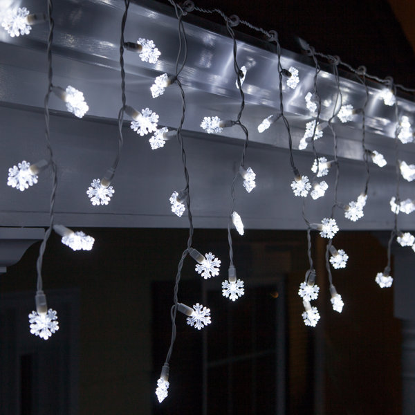 70 Light Snowflake Icicle LED Light by Wintergreen Lighting