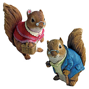 2 Piece Grandparent Squirrel Garden Statue Set
