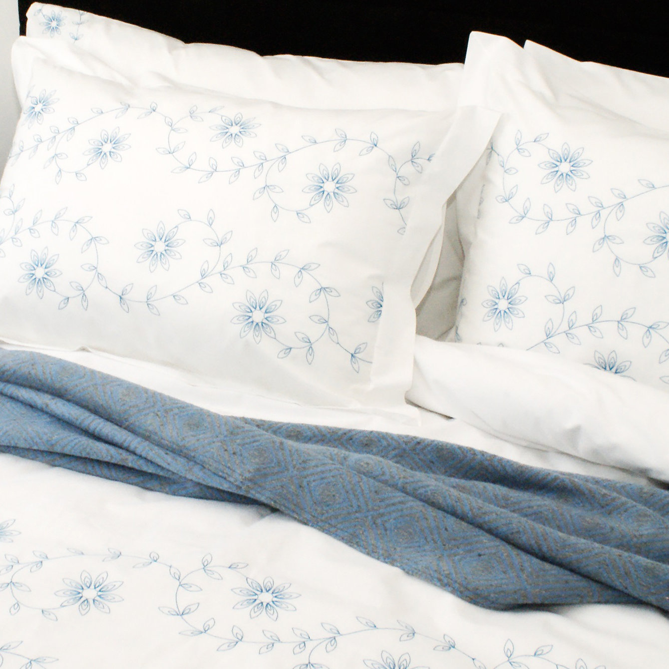 Mason Street Textiles Cleo 3 Piece Duvet Cover Set Reviews Wayfair Cleo 3 Piece Duvet Cover Set