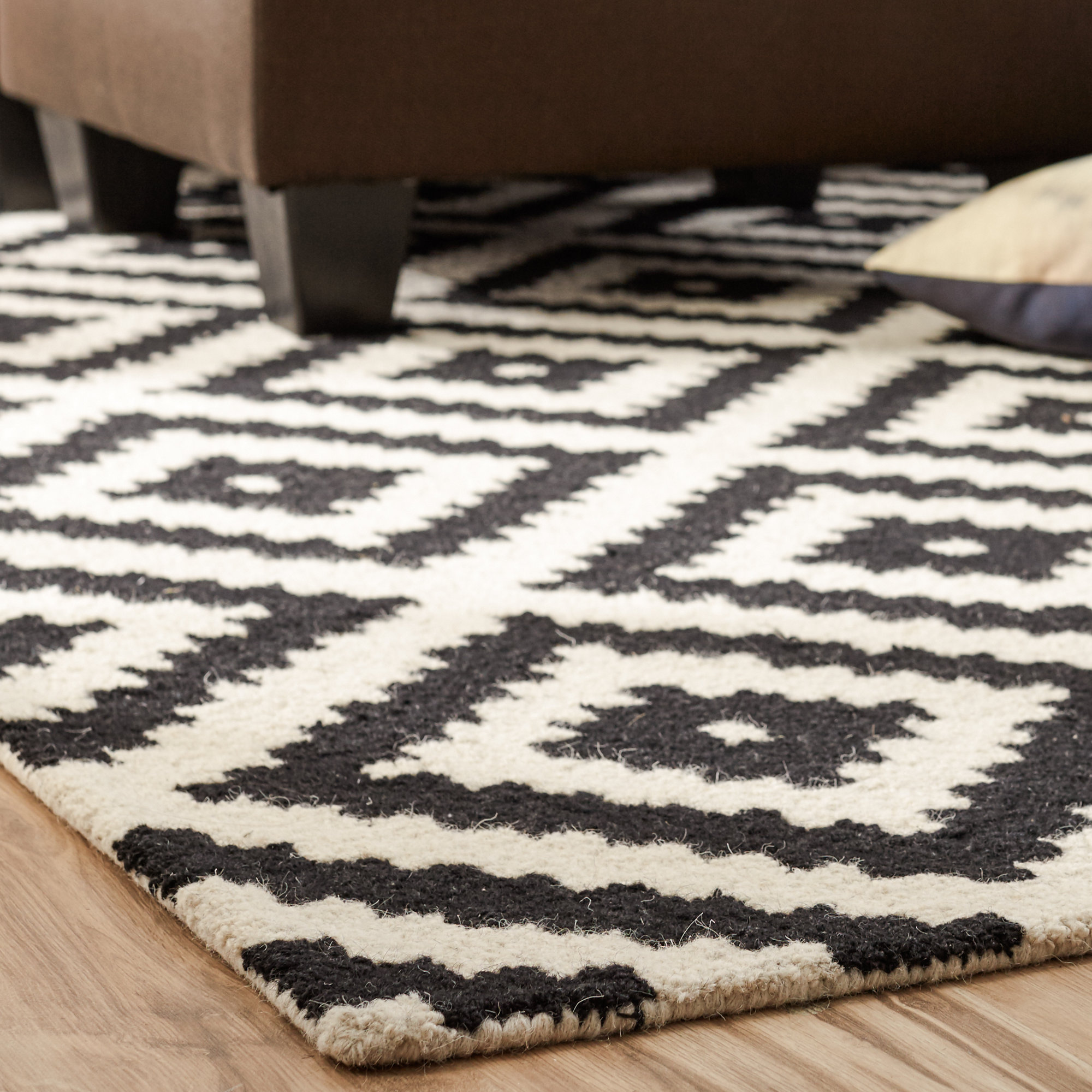 Mercury Row Obadiah HandTufted Black Area Rug & Reviews Wayfair