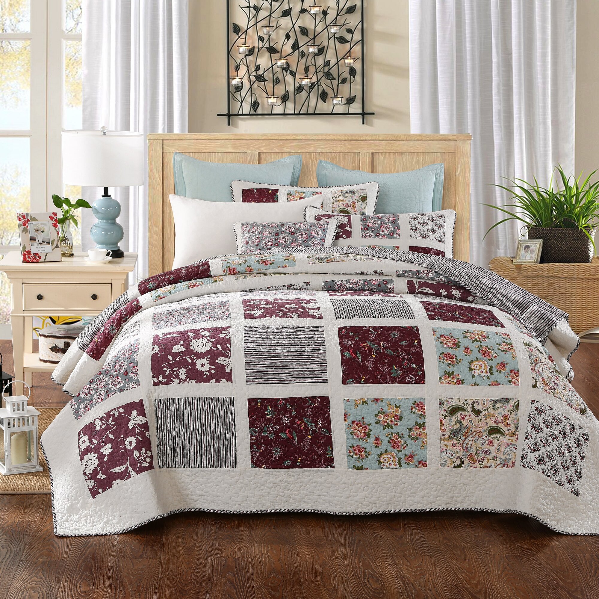 DaDa Bedding Festive Merlot Burgundy Pines Reversible Quilt Set ...