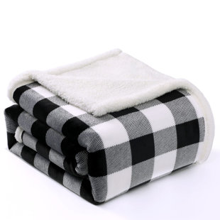 Normaal neem medicijnen naaien Buffalo Plaid Blanket | Wayfair